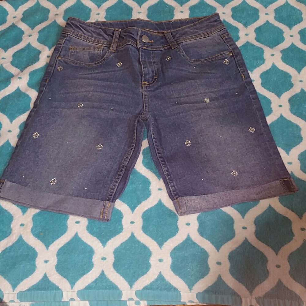 Bremuda Shorts